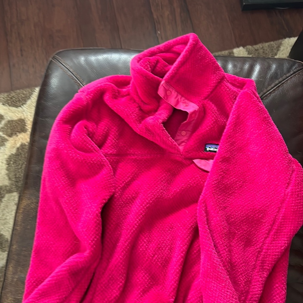 Patagonia pink pullover